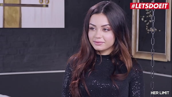 HERLIMIT - Martina Smeraldi - traviesa PAWG Co&ntilde;o duro follando orgasmos con una gran polla blanca Gratis Premium