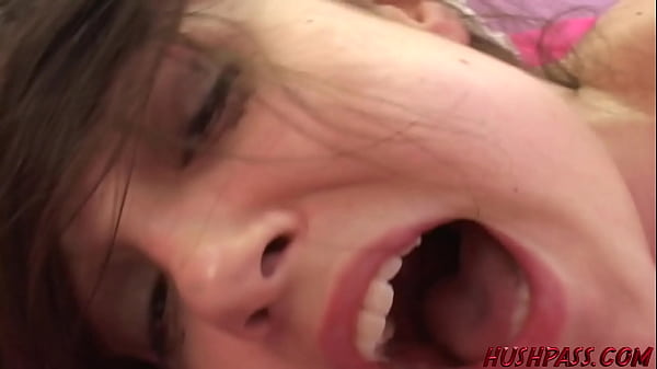 La dulce Sasha no es tan dulce cuando las cosas se ponen anales