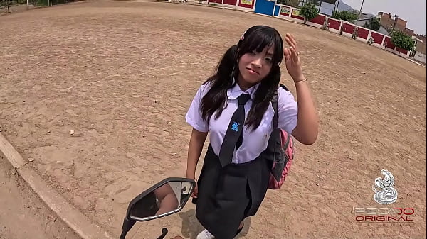 Le dan harto huevo duro y parejo por el ano a estudiante PERUANA CHOLA conera de CARABAYLLO