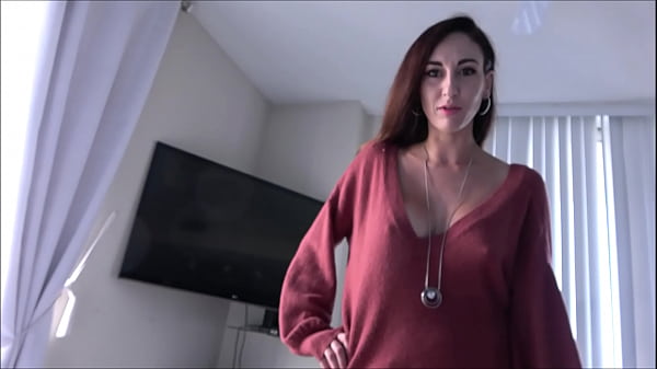 Madrastra italiana caliente se folla al mejor amigo de su hijo