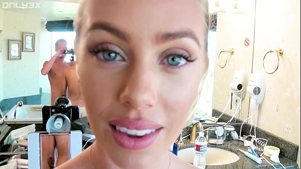 Nicole Aniston se folla a los hombres con los que sale