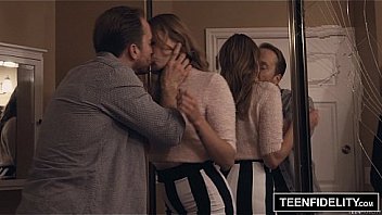 TEENFIDELITY Rococo Royalle recibe creampie en la fiesta