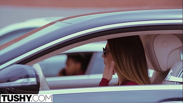 TUSHY Me encanta que me follen el culo