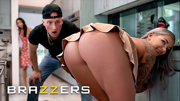 www.brazzers.xxx/gift - copia y mira el video completo de Hayley Davies
